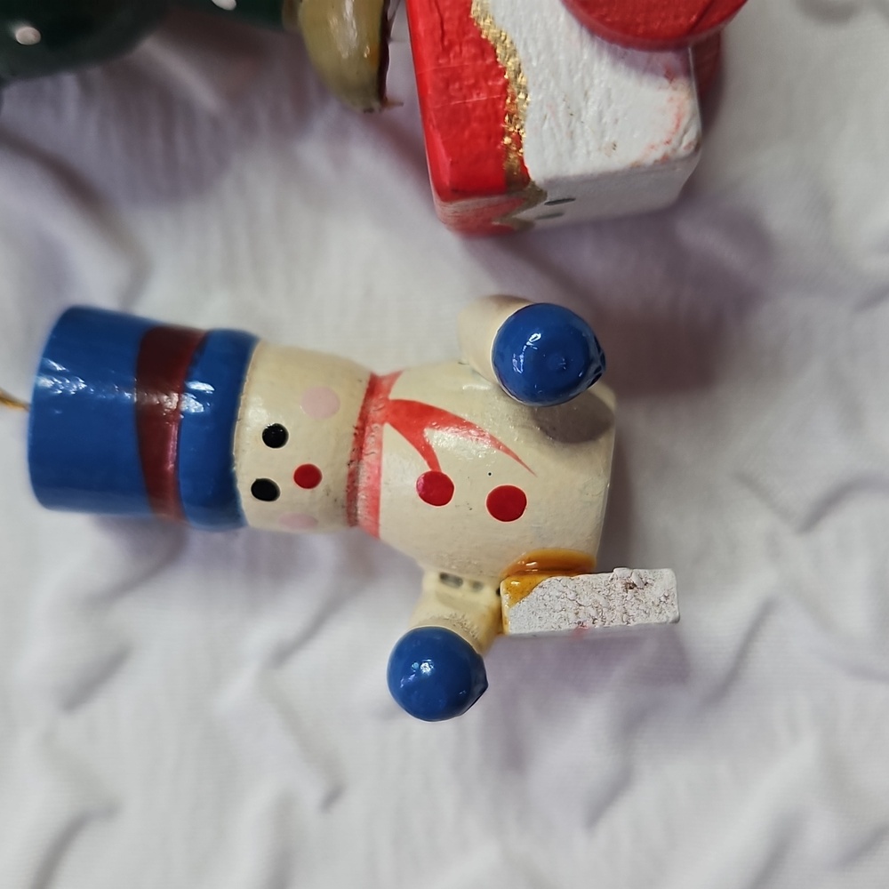 Festive Wooden Christmas Ornaments Set 4 Piece - Picture 2 of 7